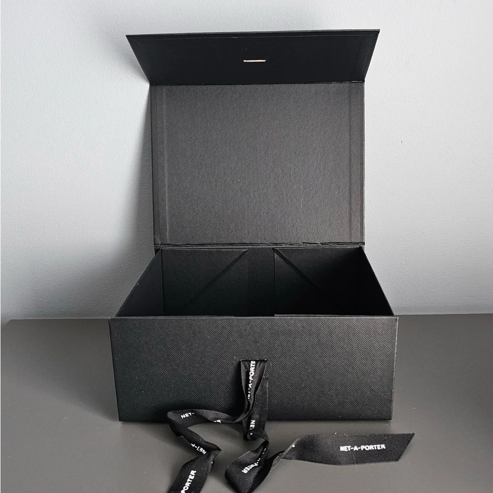 Authentic Net-A-Porter Gift Box - Picture 7 of 8